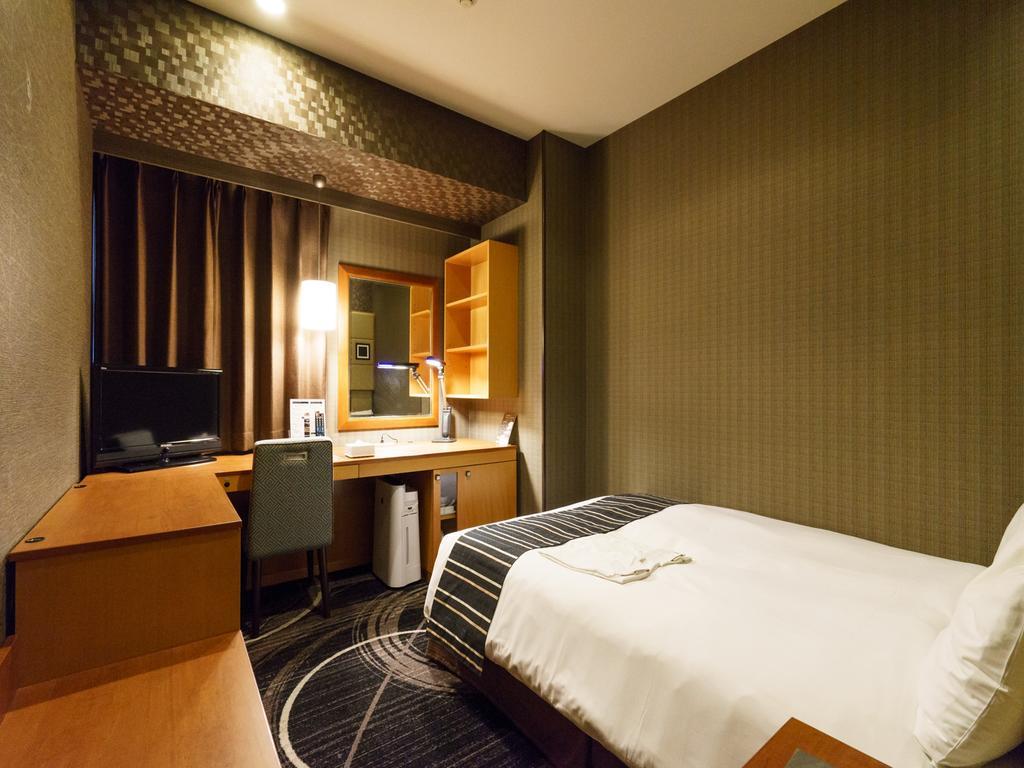 Sotetsu Fresa Higashi Shinjuku Tokio