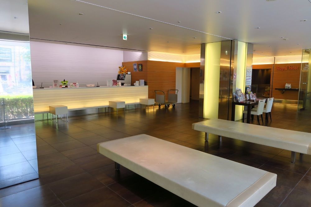 Sotetsu Fresa Higashi Shinjuku Tokio